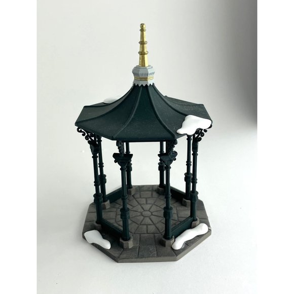 Christmas - DEPT. 56 - TOWN SQUARE GAZEBO - Original Box - Picture 1 of 5
